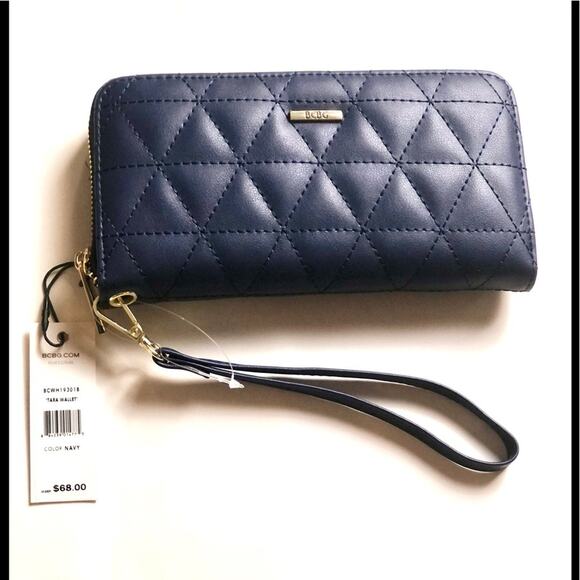 Cute BCBGeneration Tara Quilted Gift Boxed Wallet - Picture 7 of 10